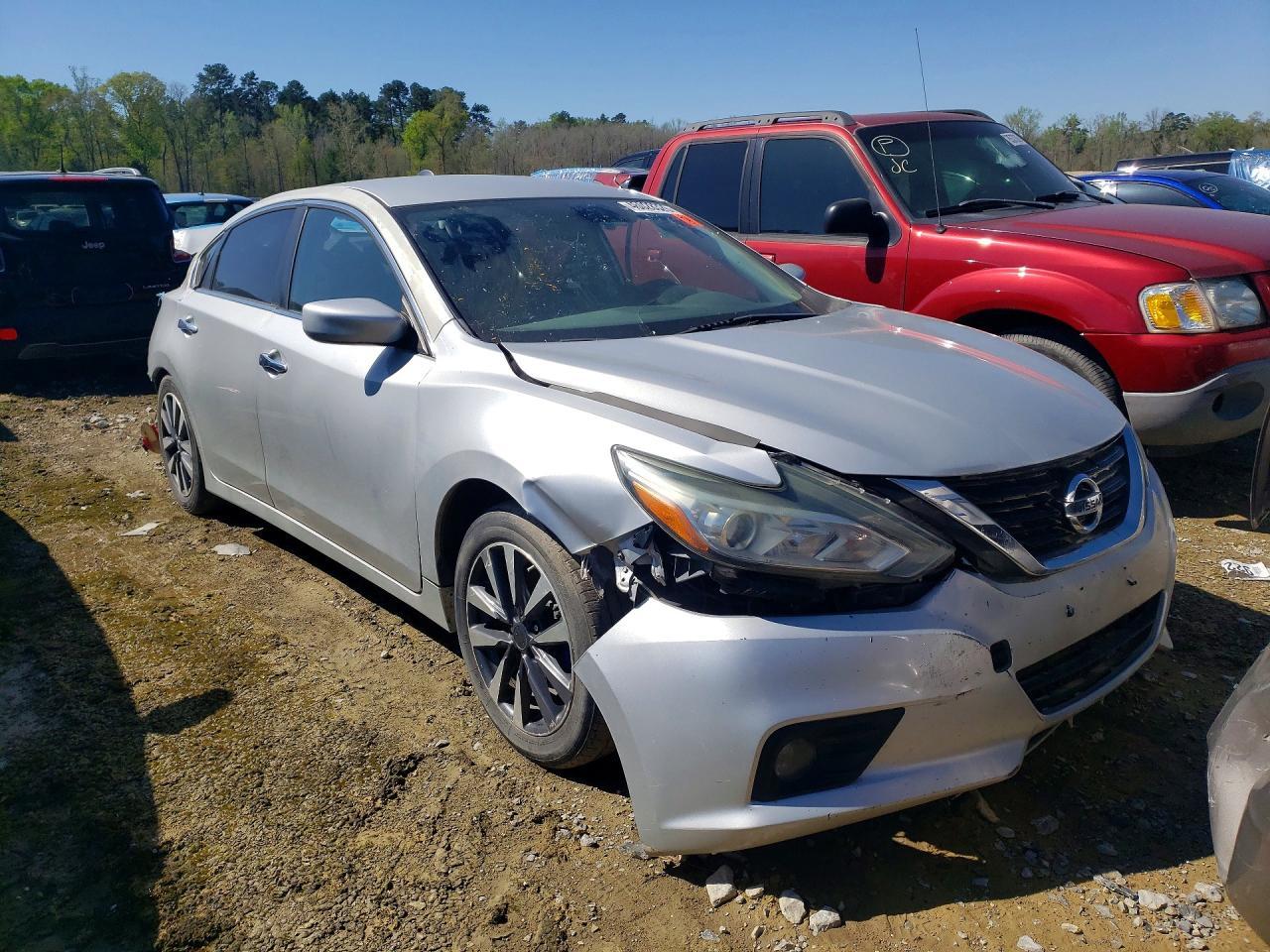 2017 Nissan Altima 2.5 - Image 4