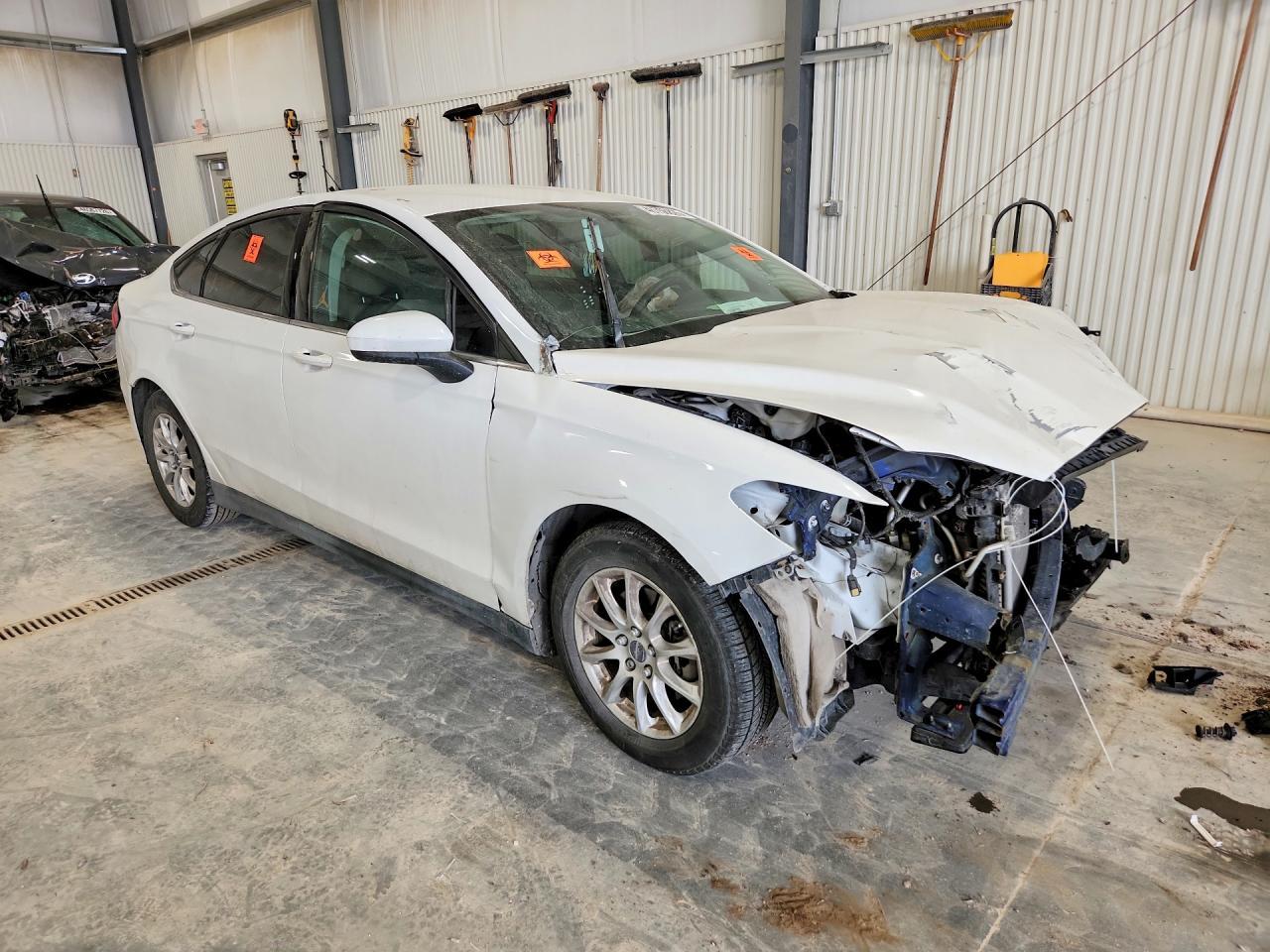 2016 Ford Fusion S - Image 4
