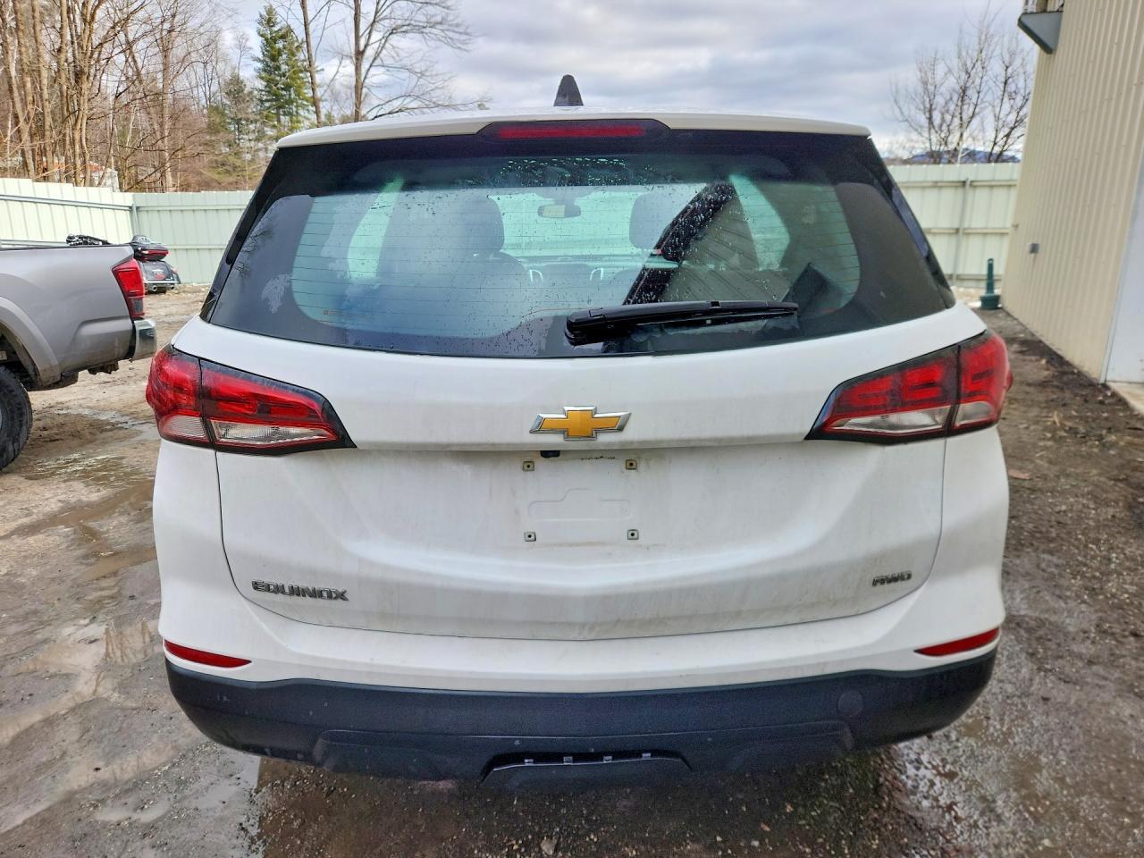 2022 Chevrolet Equinox Ls - Image 6