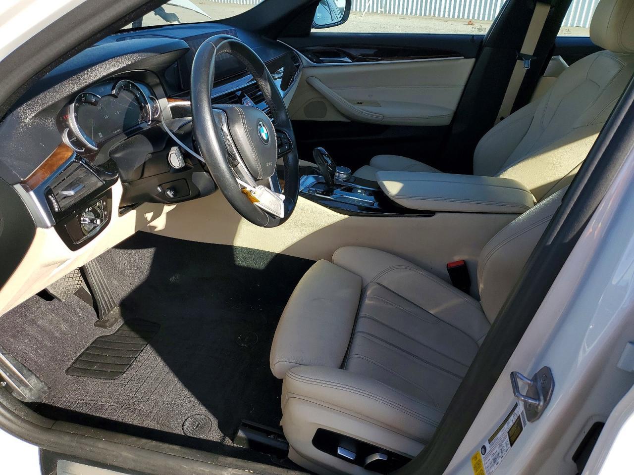 2019 BMW 530 I - Фото 7