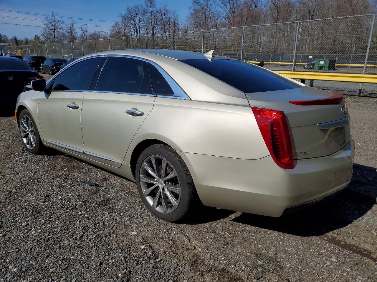 2013 Cadillac Xts - Фото 2