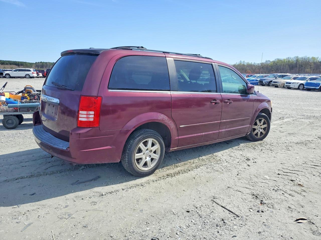 2008 Chrysler Town & Country Touring - Image 3