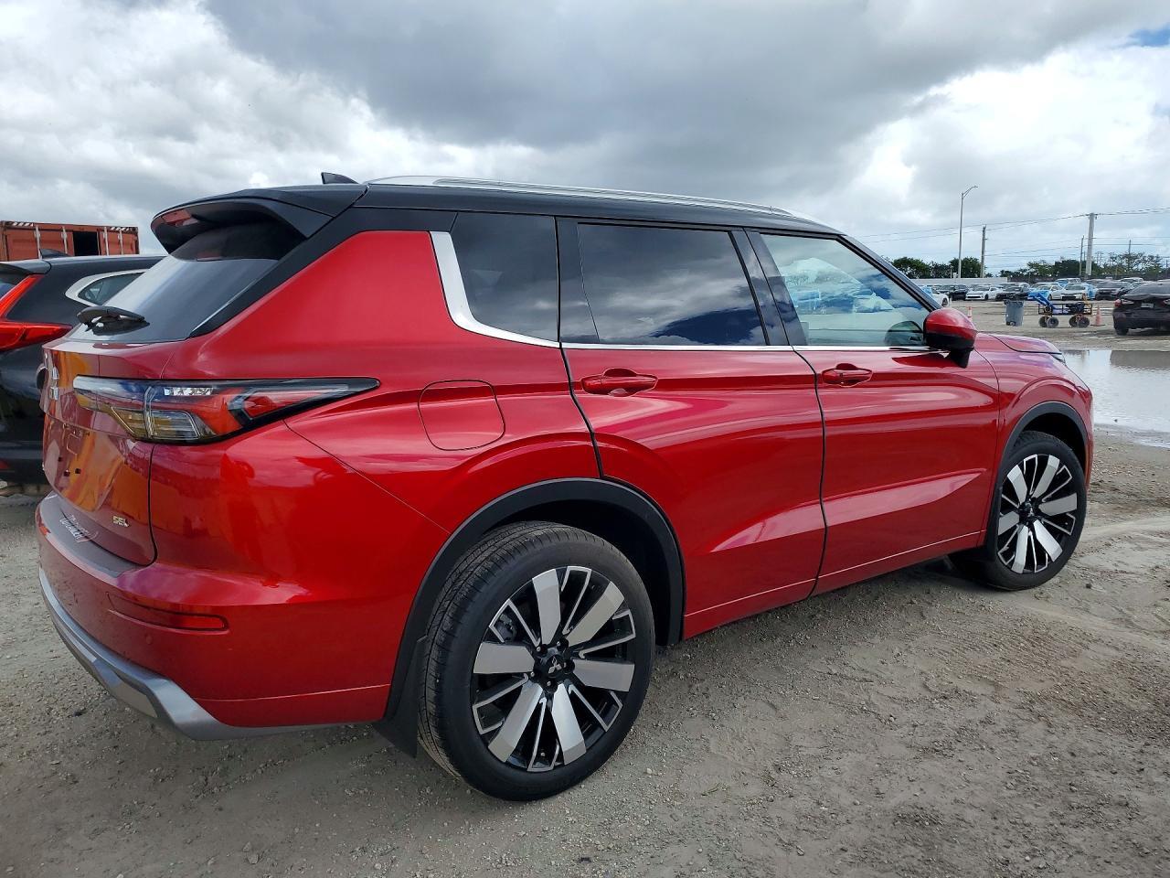 2025 Mitsubishi Outlander Sel - Фото 3