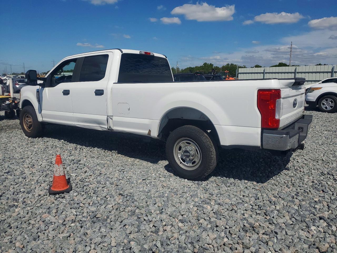 2017 Ford F250 Super Duty - Image 2