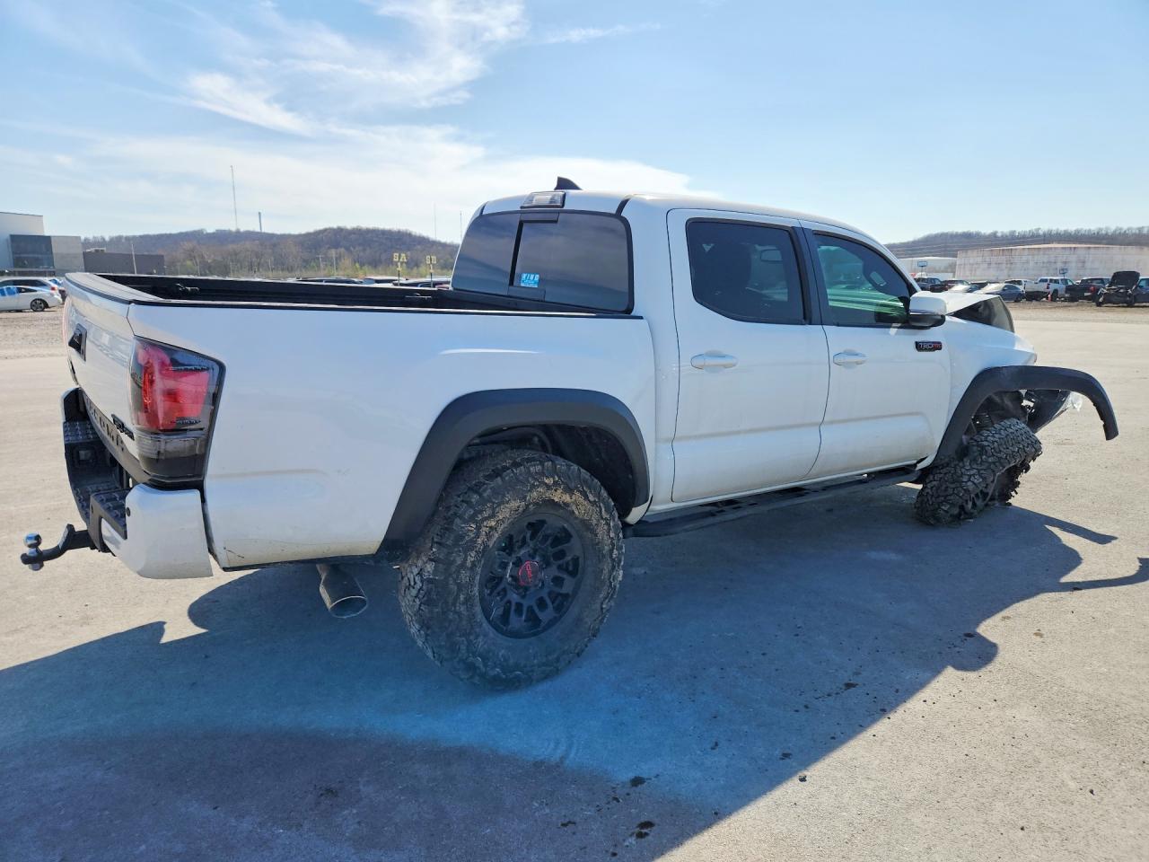 2018 Toyota Tacoma Trd Pro - Фото 3