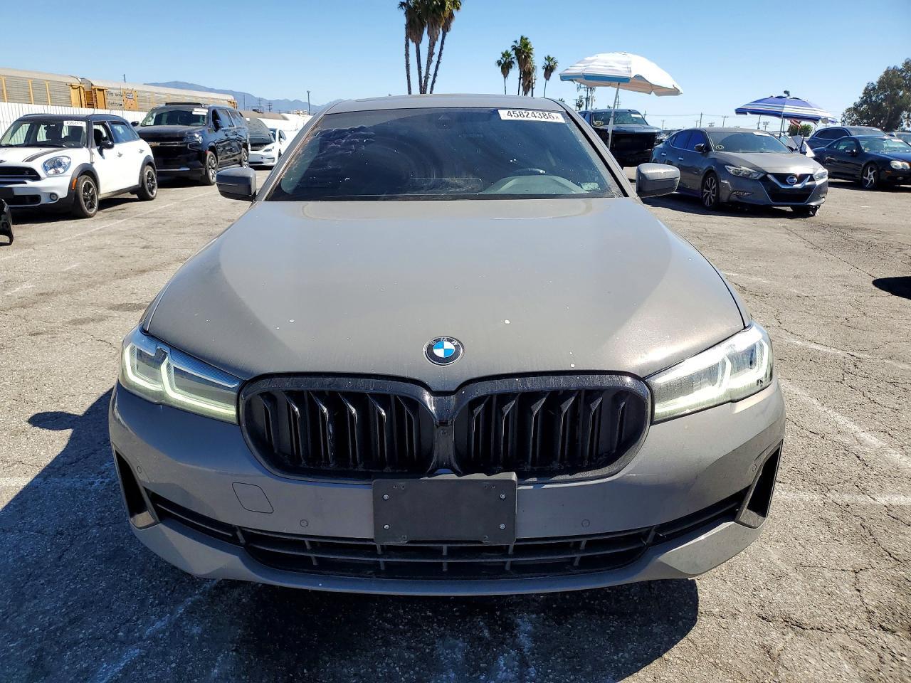 2022 BMW 530 I - Фото 5