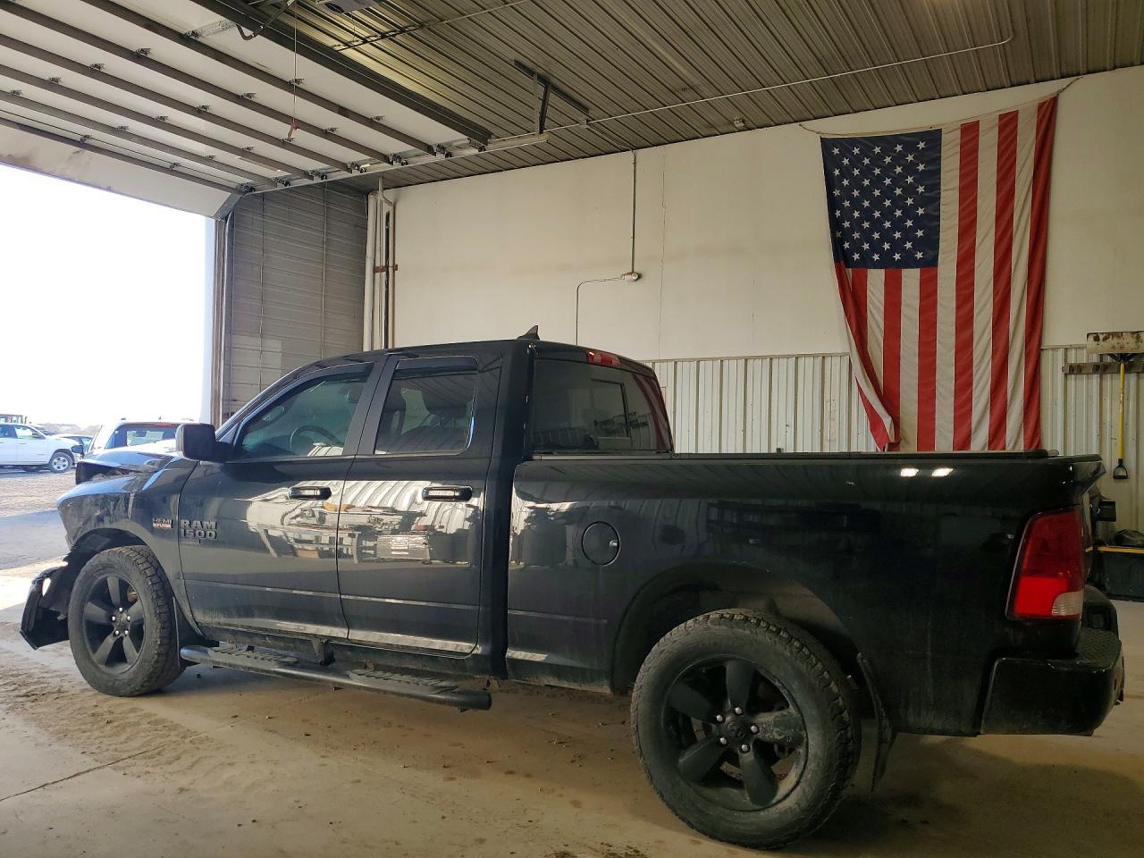 2019 Ram 1500 Classic Slt - Фото 2