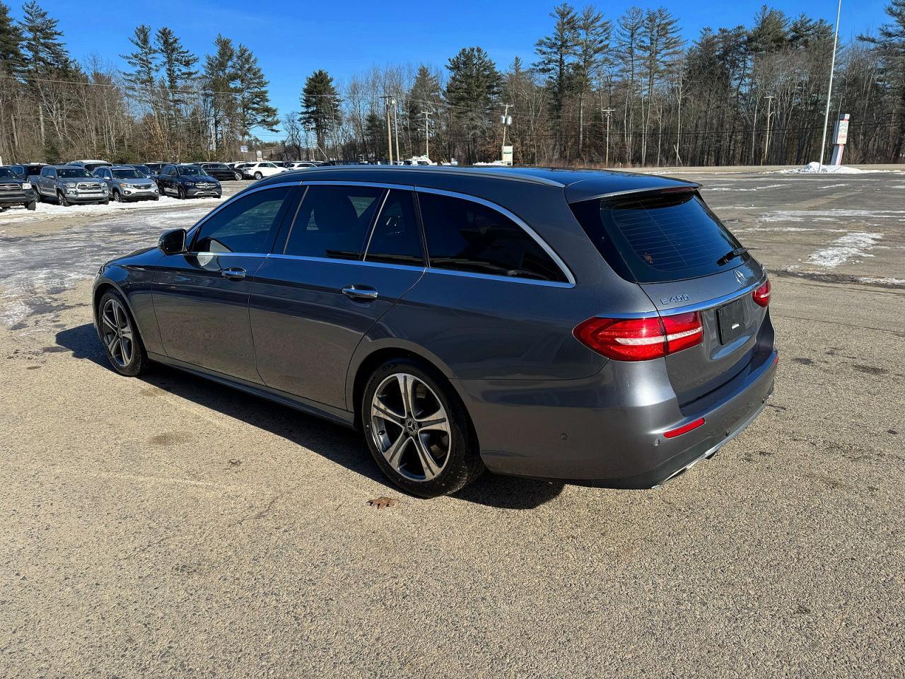 2017 Mercedes-Benz E 400 4Matic - Image 3