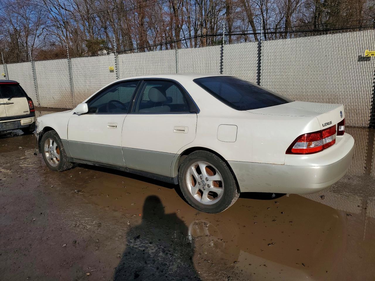 2001 Lexus Es 300 Base - Фото 2