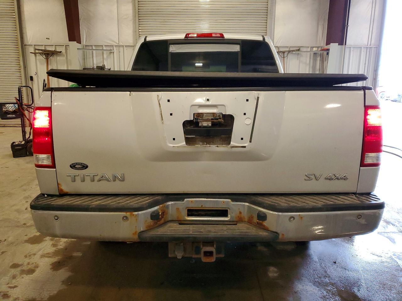 2012 Nissan Titan Sv - Image 6