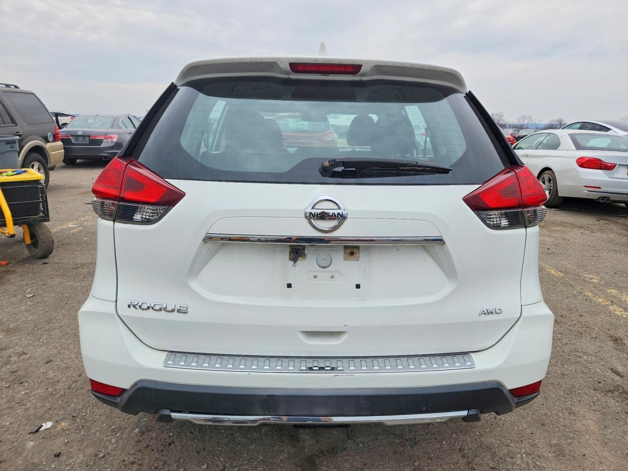 2017 Nissan Rogue S - Image 6