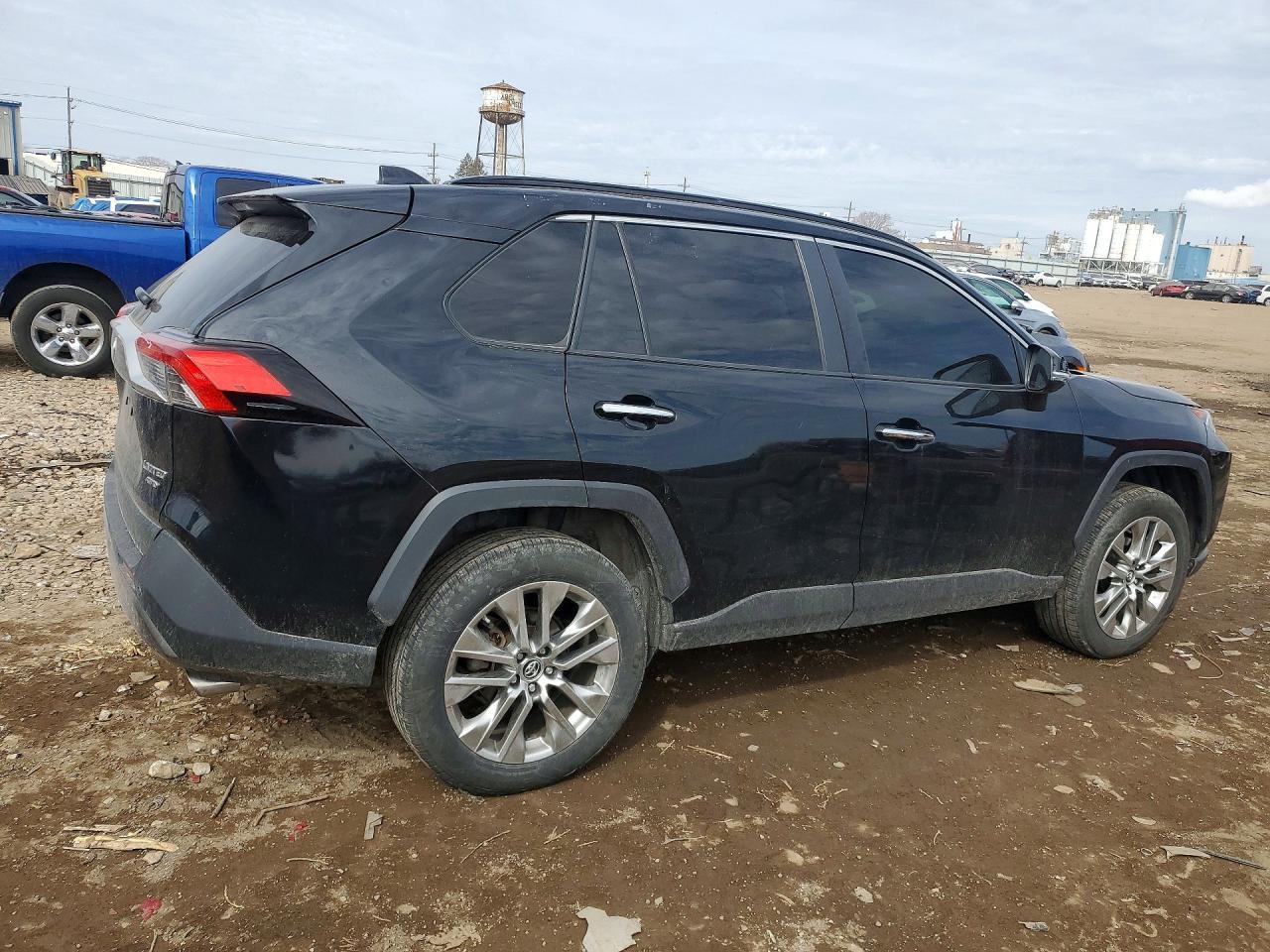 2019 Toyota Rav4 Limited - Image 3