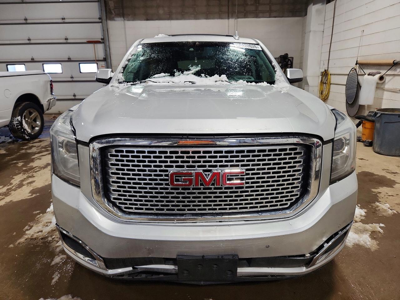 2016 GMC Yukon Denali - Фото 5