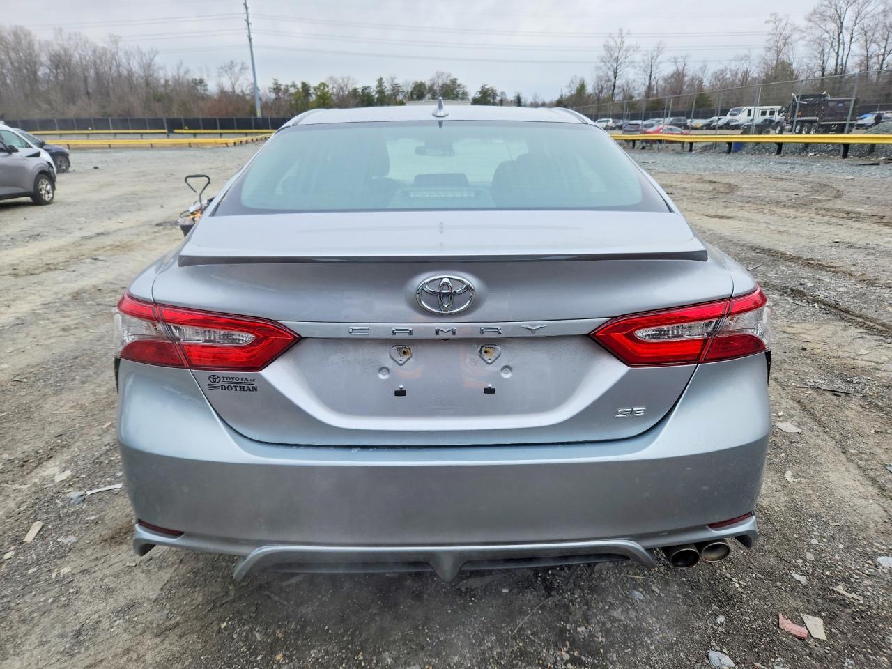 2019 Toyota Camry Se - Фото 6