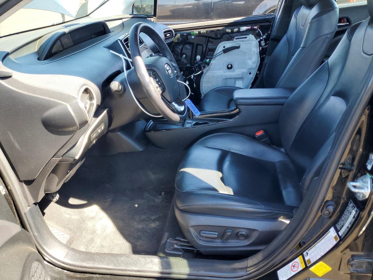 2020 Toyota Prius Xle - Image 7