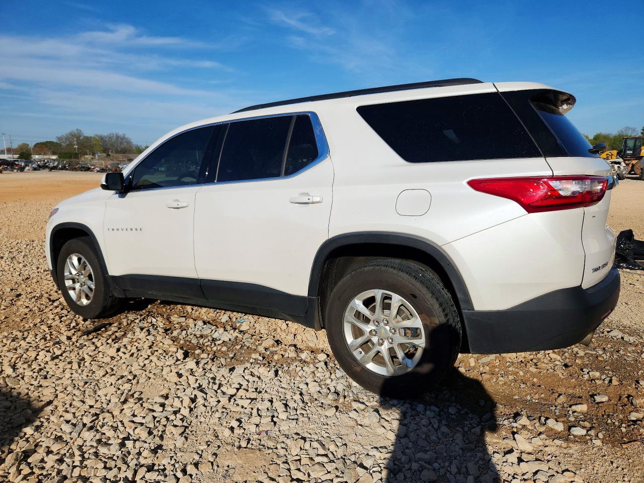 2019 Chevrolet Traverse Lt - Фото 2