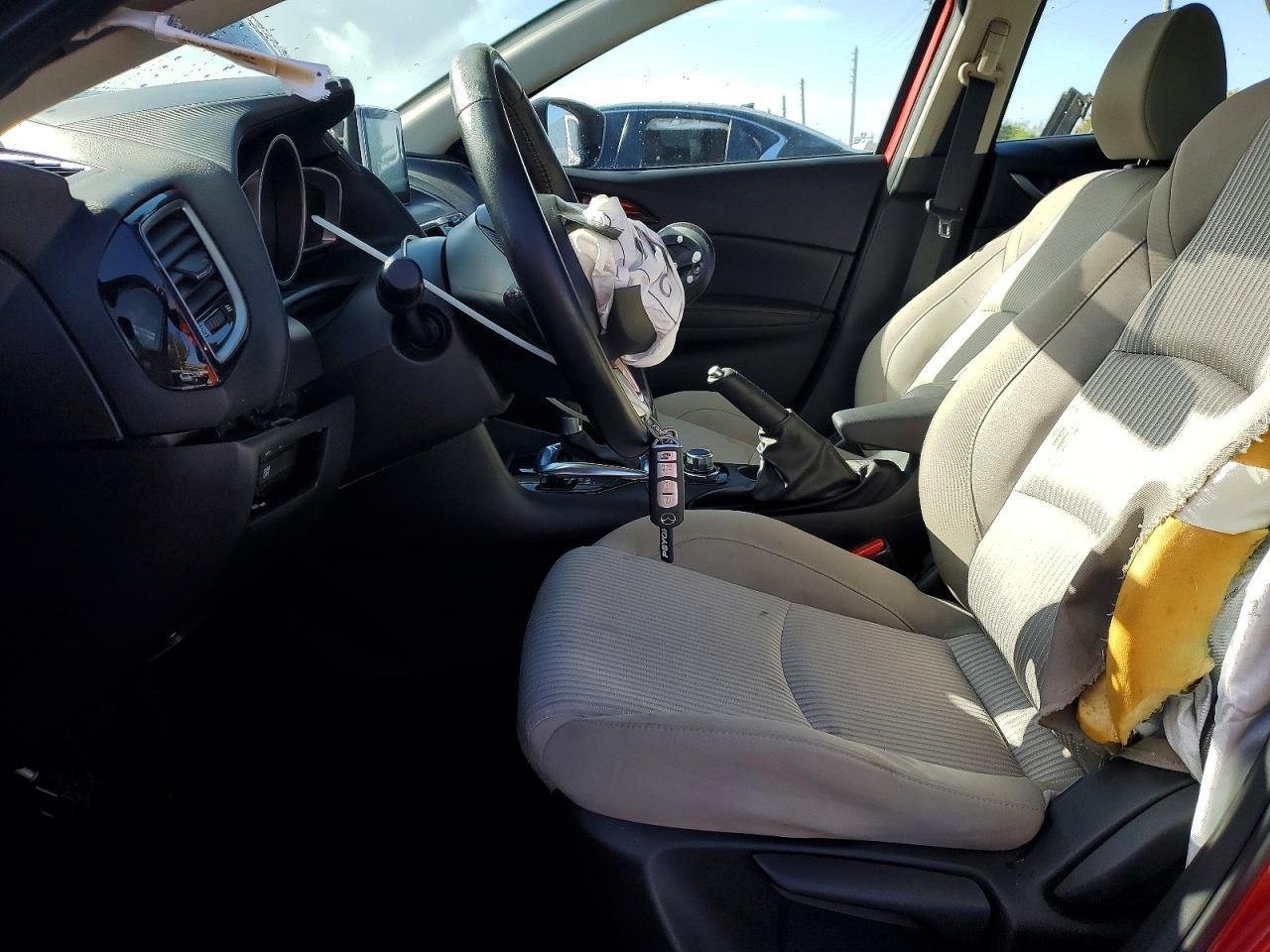 2016 Mazda 3 Touring - Image 7