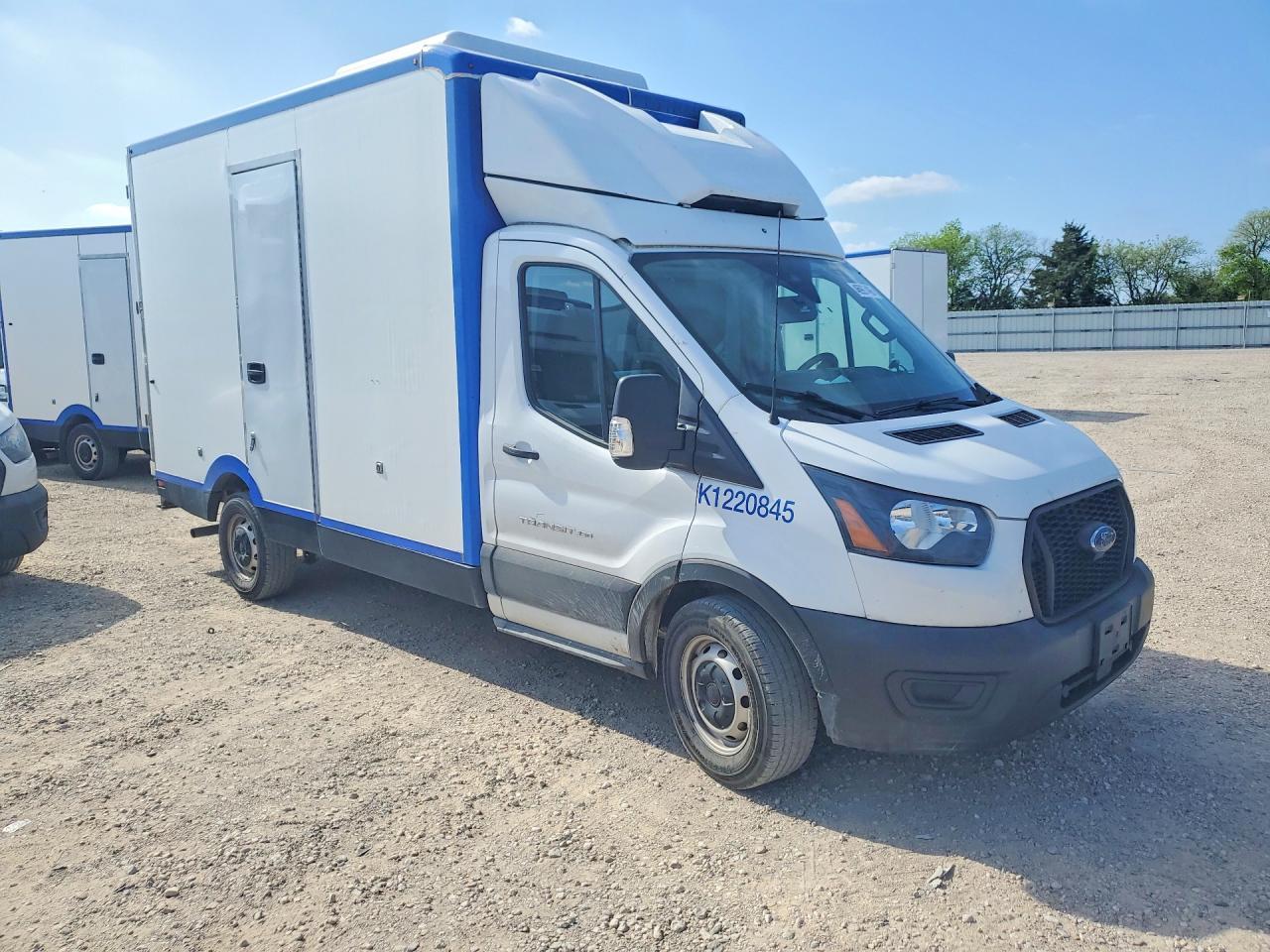 2022 Ford Transit Delivery Truck - Фото 4