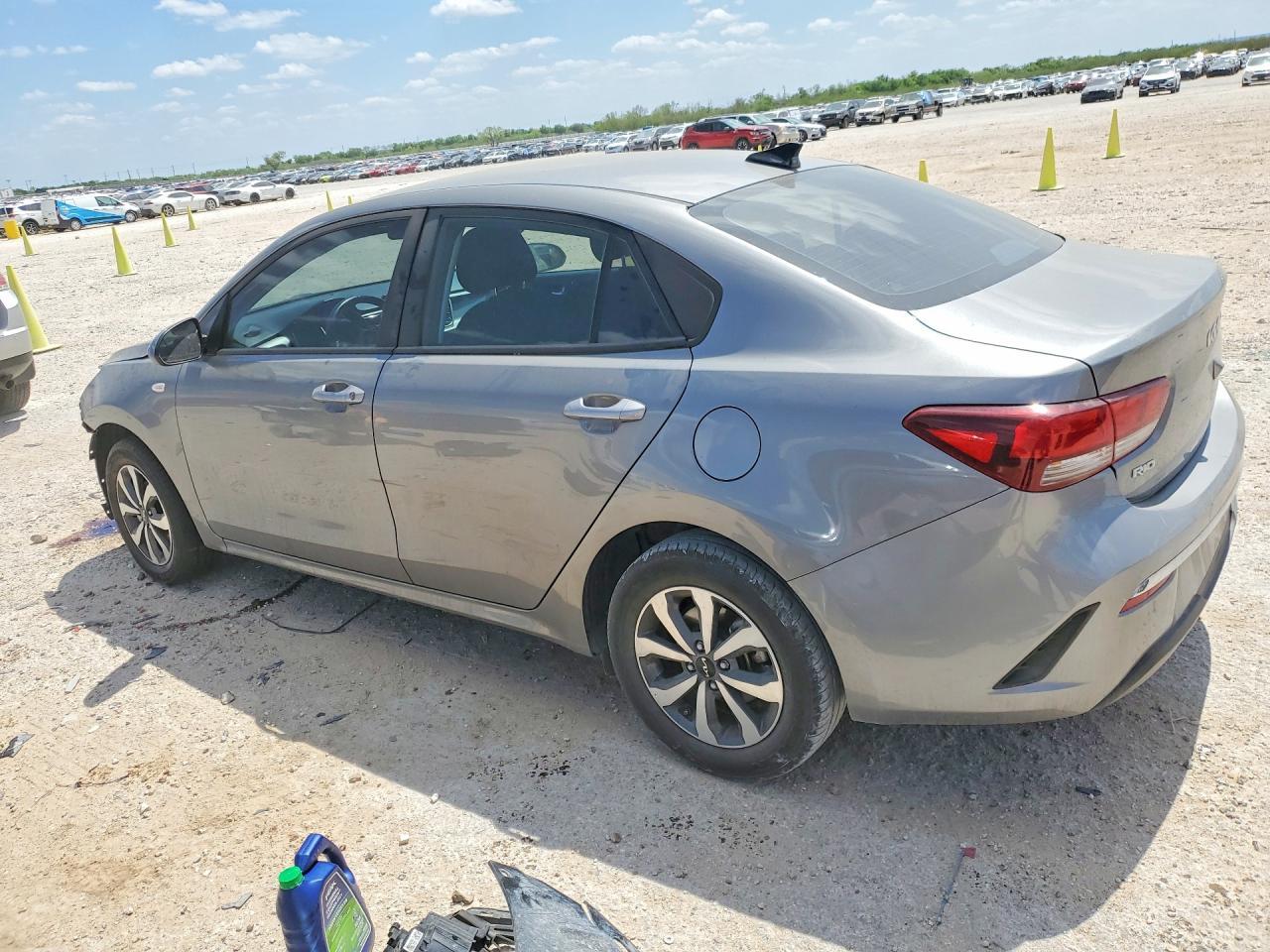 2022 Kia Rio Lx - Image 2
