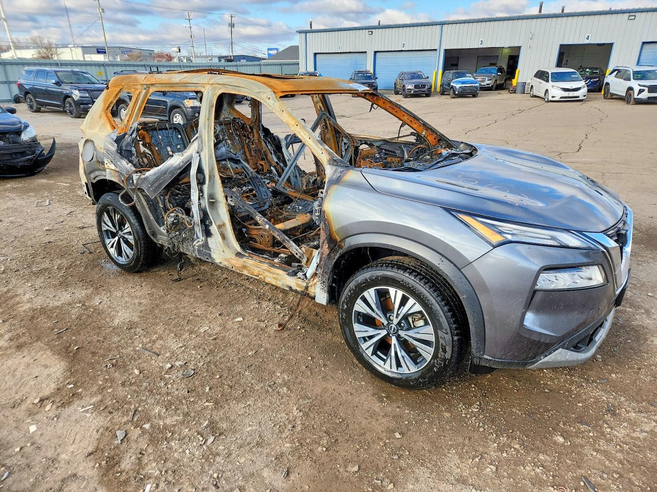 2023 Nissan Rogue Sv - Image 4