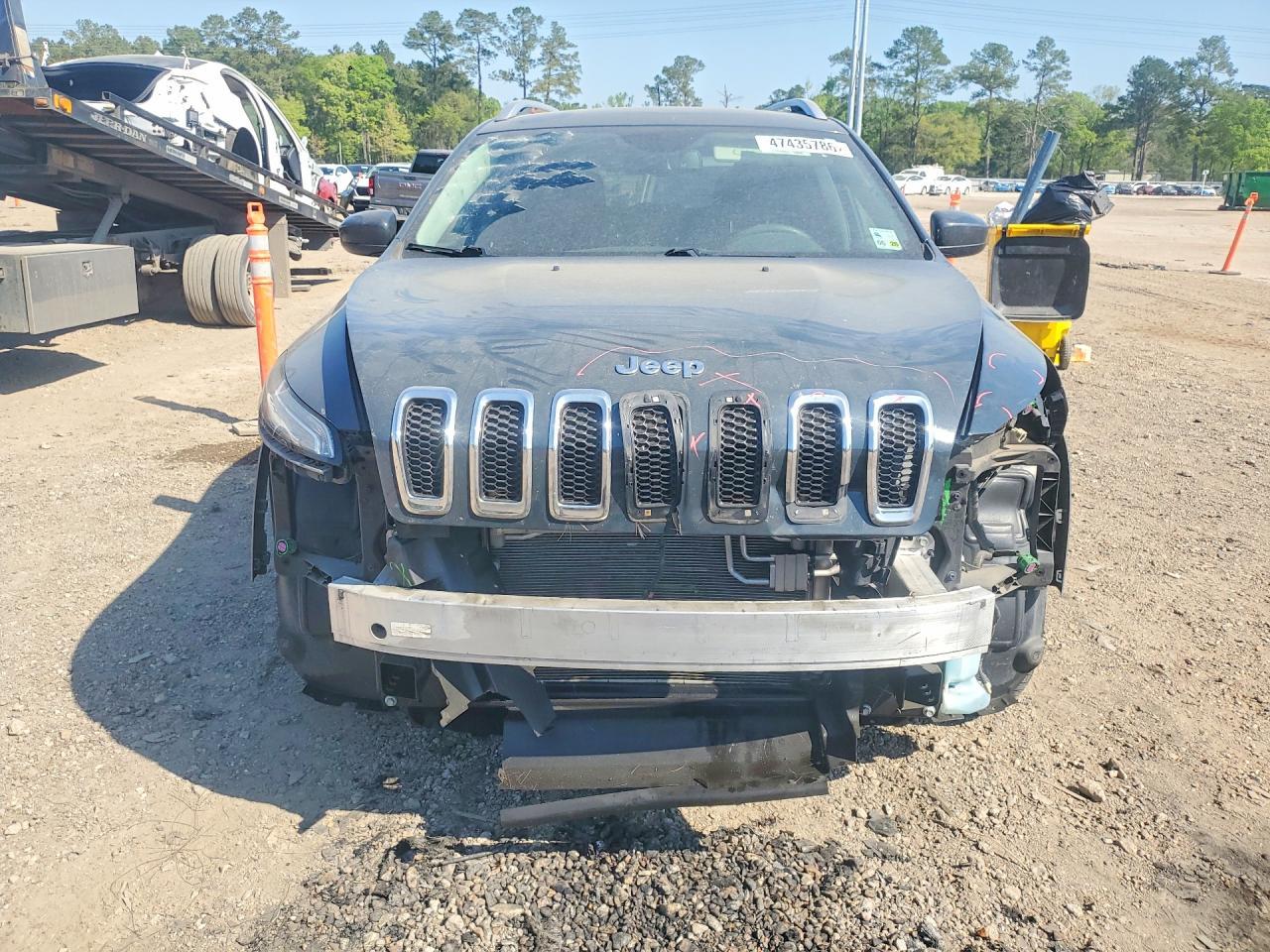 2018 Jeep Cherokee Latitude Plus - Image 5