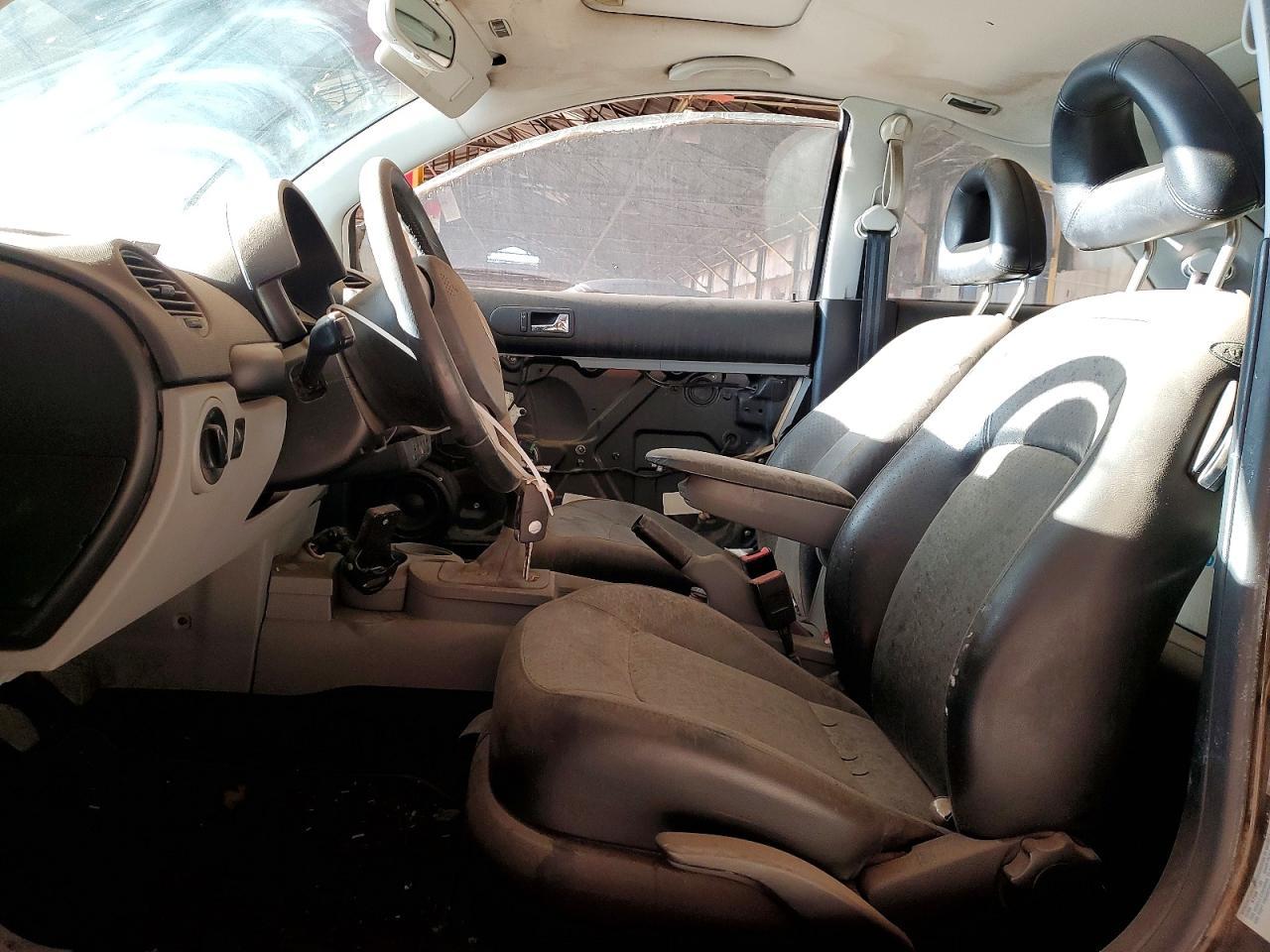 2002 Volkswagen New Beetle Glx - Image 7