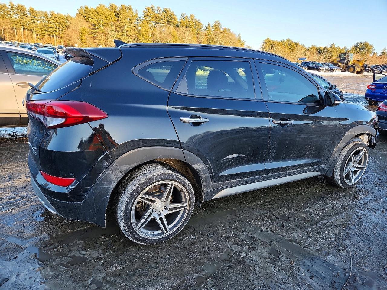 2017 Hyundai Tucson Limited - Image 3