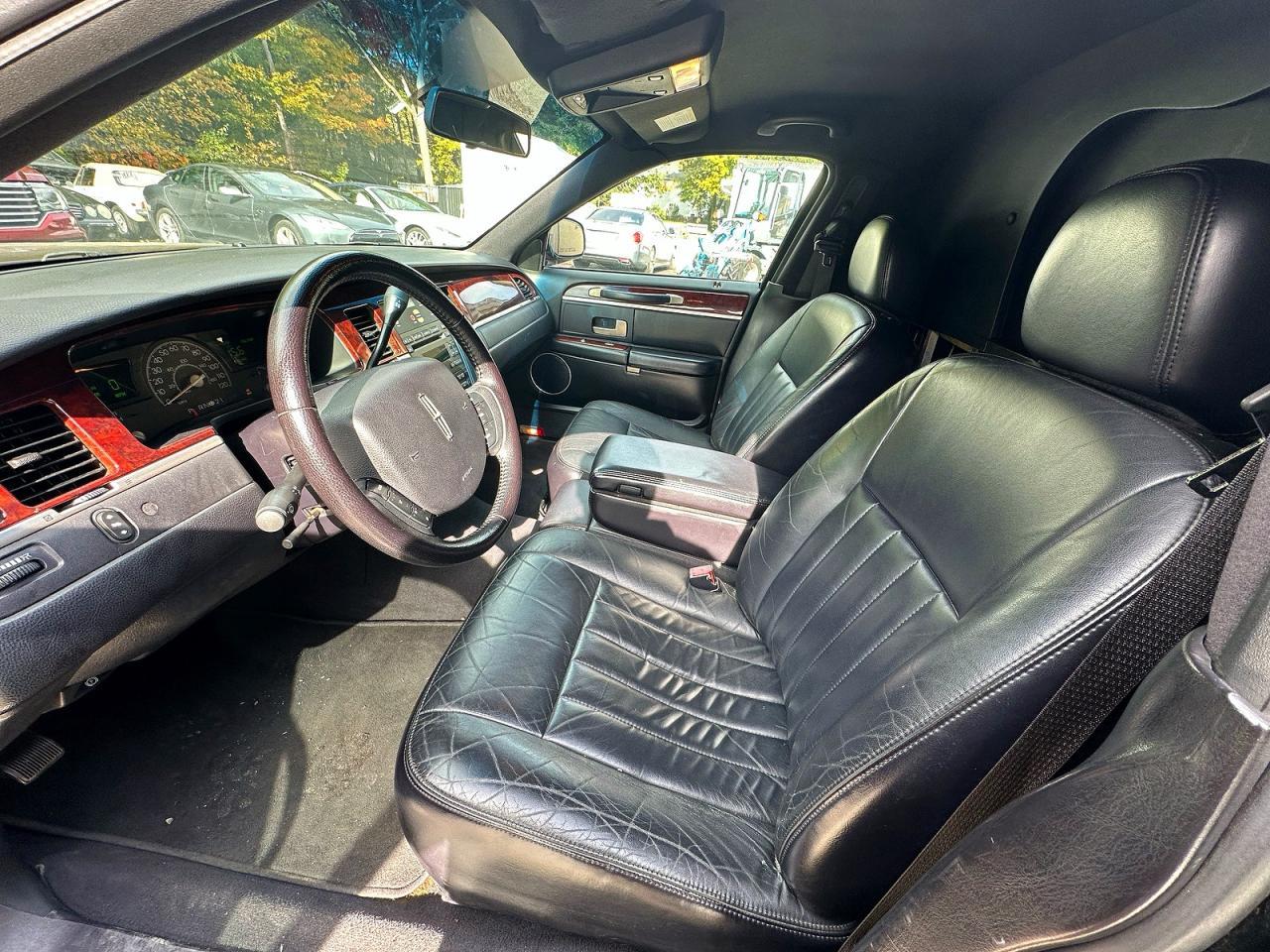 2005 Lincoln Town Car Executive - Фото 5