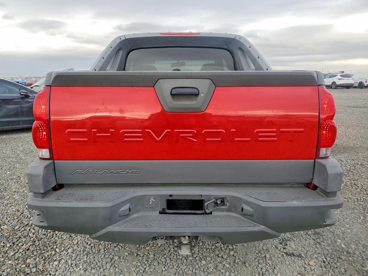 2002 Chevrolet Avalanche C1500 - Image 6