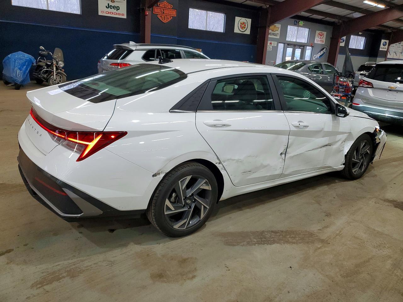 2024 Hyundai Elantra Sel - Фото 3