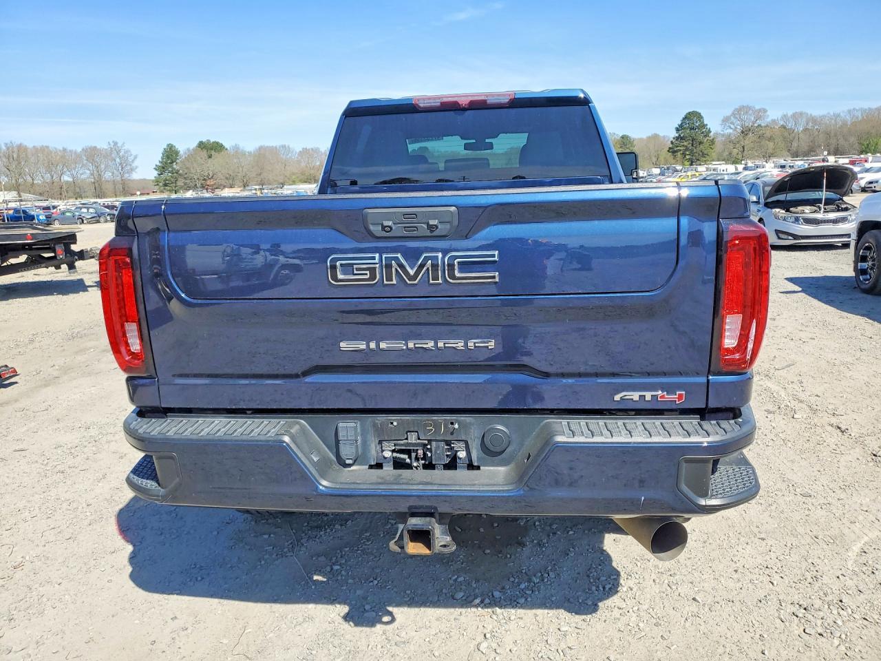 2022 GMC Sierra K3500 At4 - Фото 6