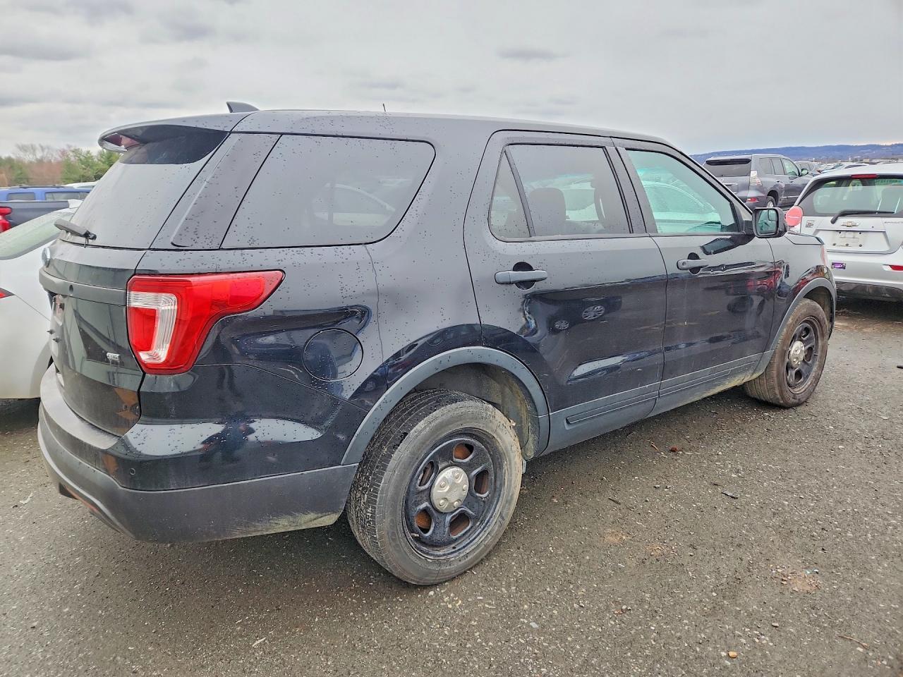 2017 Ford Explorer Police Interceptor - Фото 3