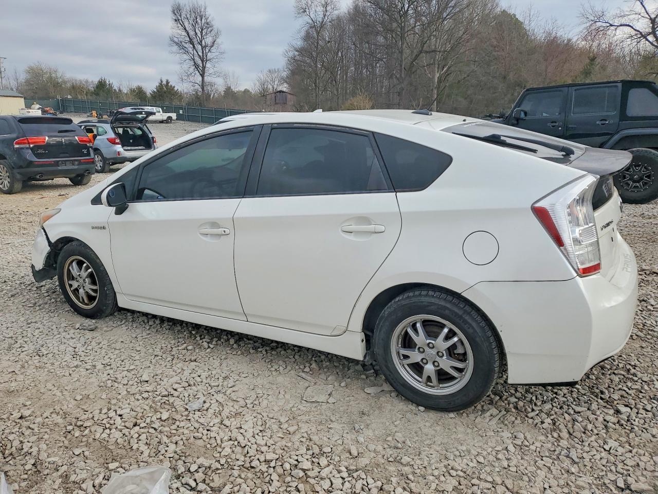 2011 Toyota Prius - Фото 2