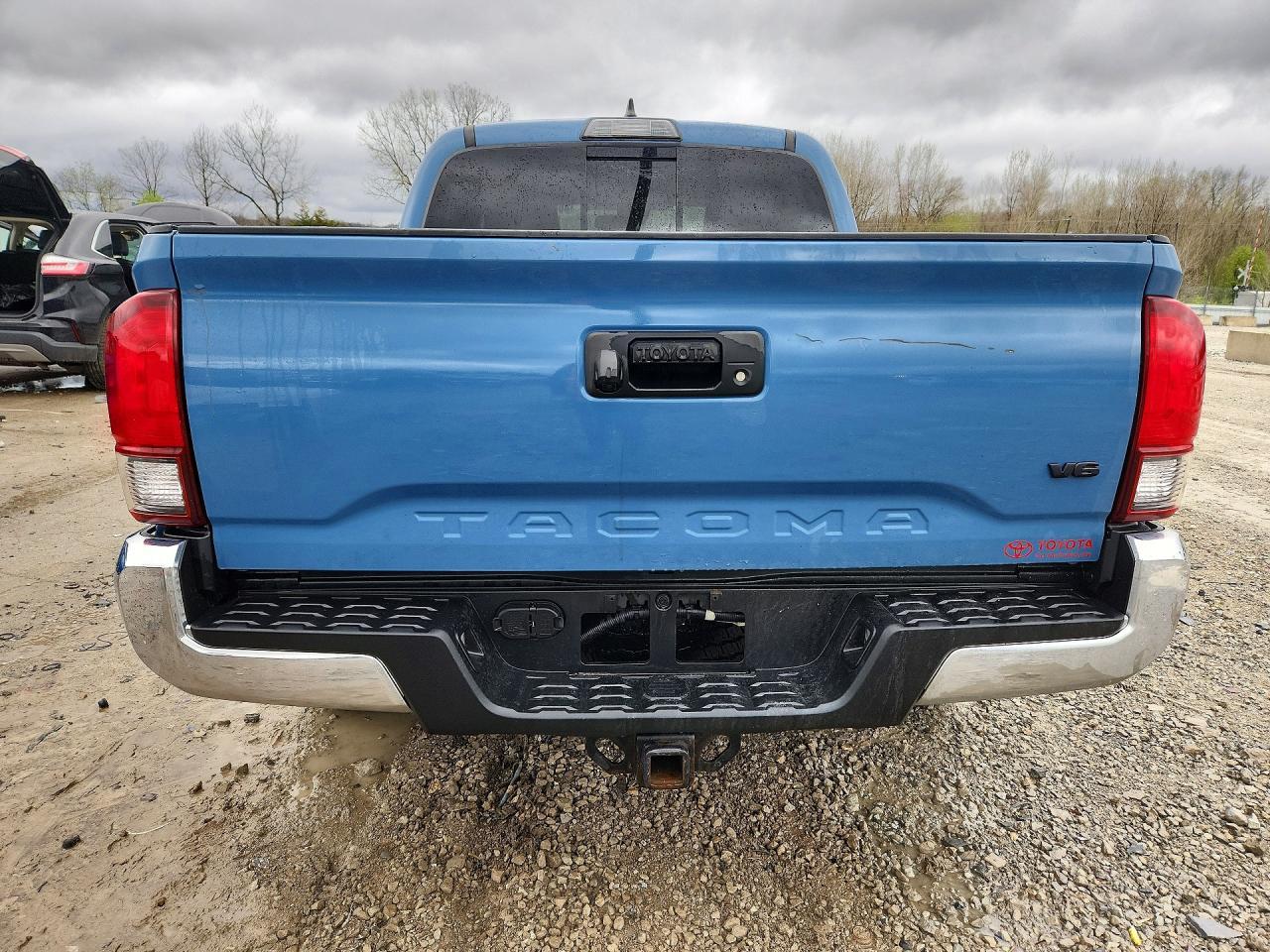 2019 Toyota Tacoma Trd Off-Road - Image 6