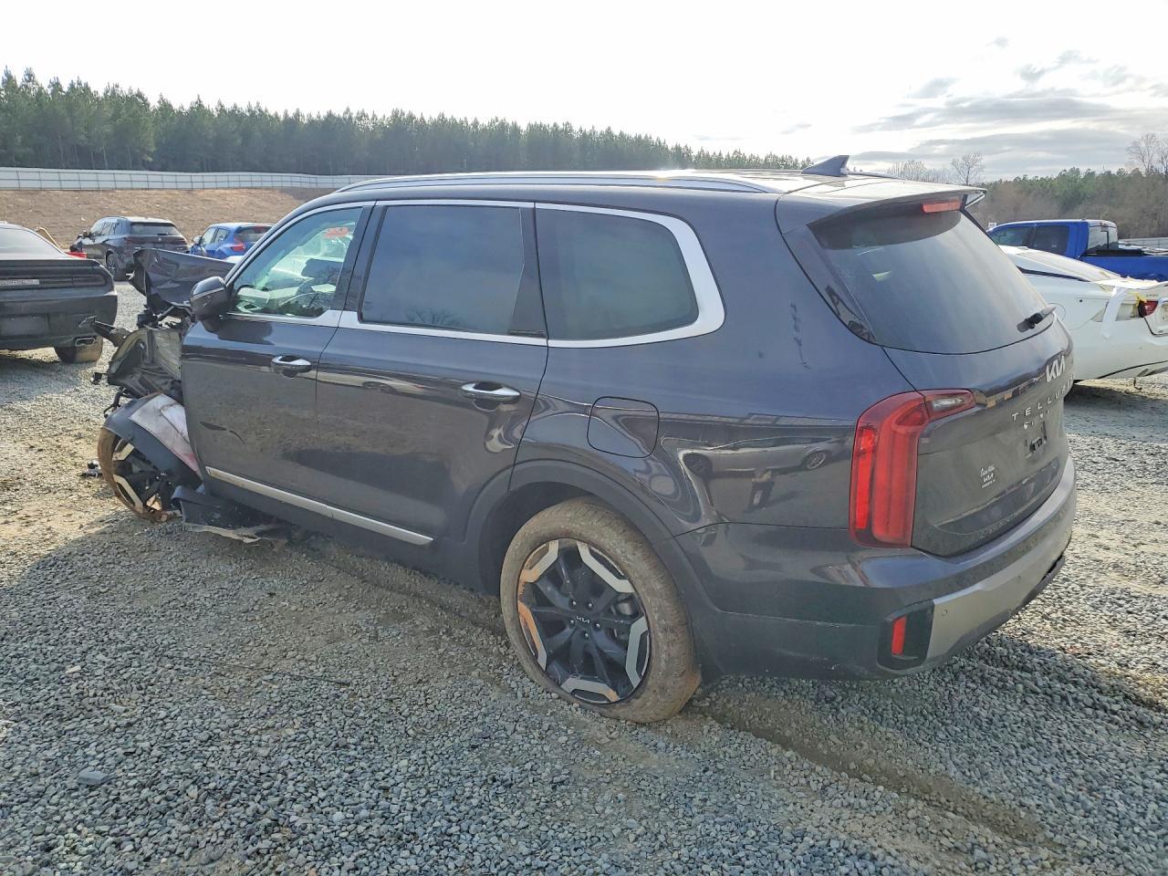 2025 Kia Telluride S - Image 2