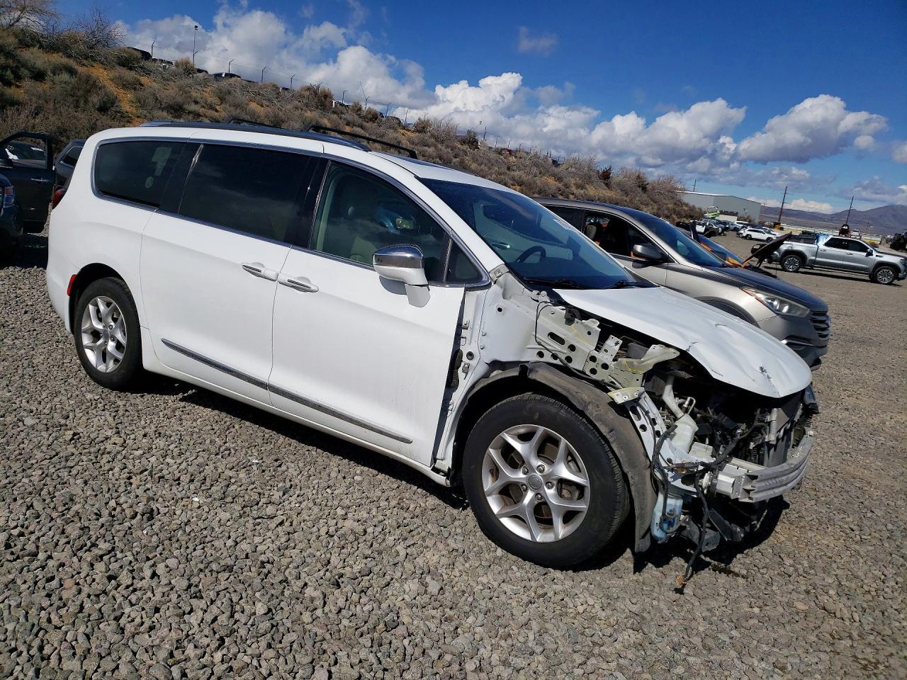 2020 Chrysler Pacifica Limited - Фото 4