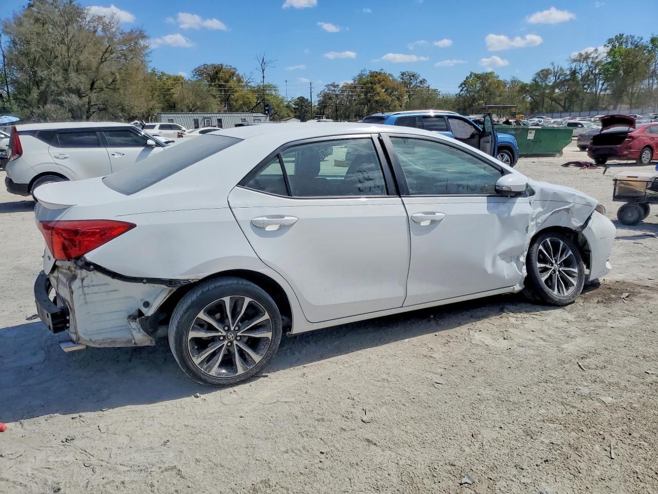 2018 Toyota Corolla Se - Image 3