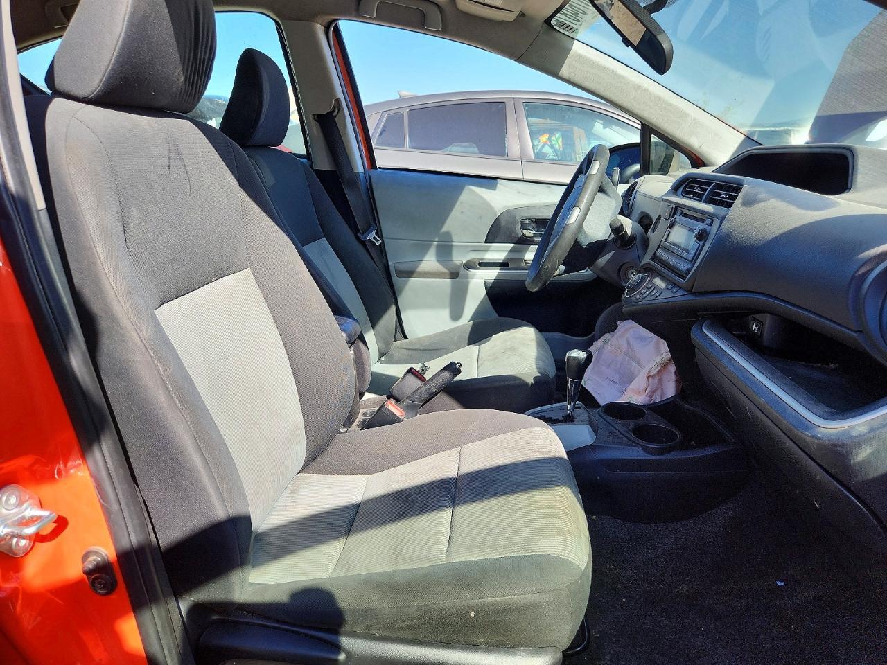 2014 Toyota Prius C Two - Image 7