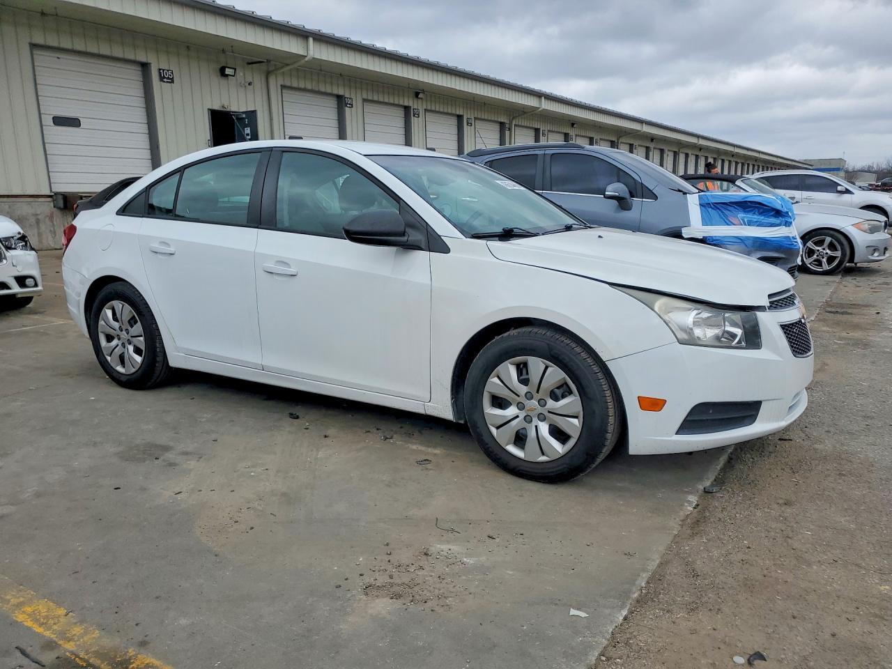 2013 Chevrolet Cruze Ls - Фото 4