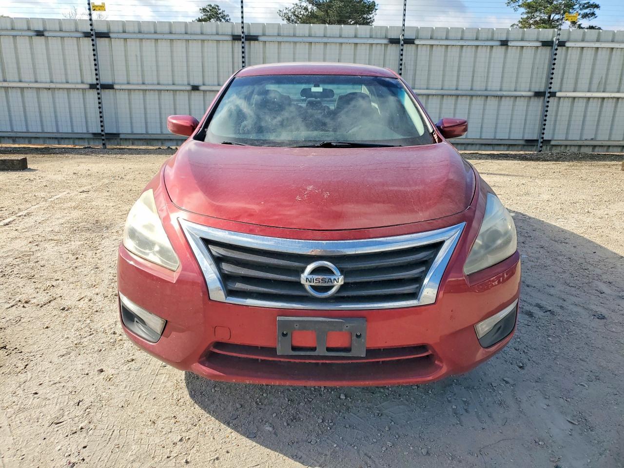 2014 Nissan Altima 2.5 S - Image 5