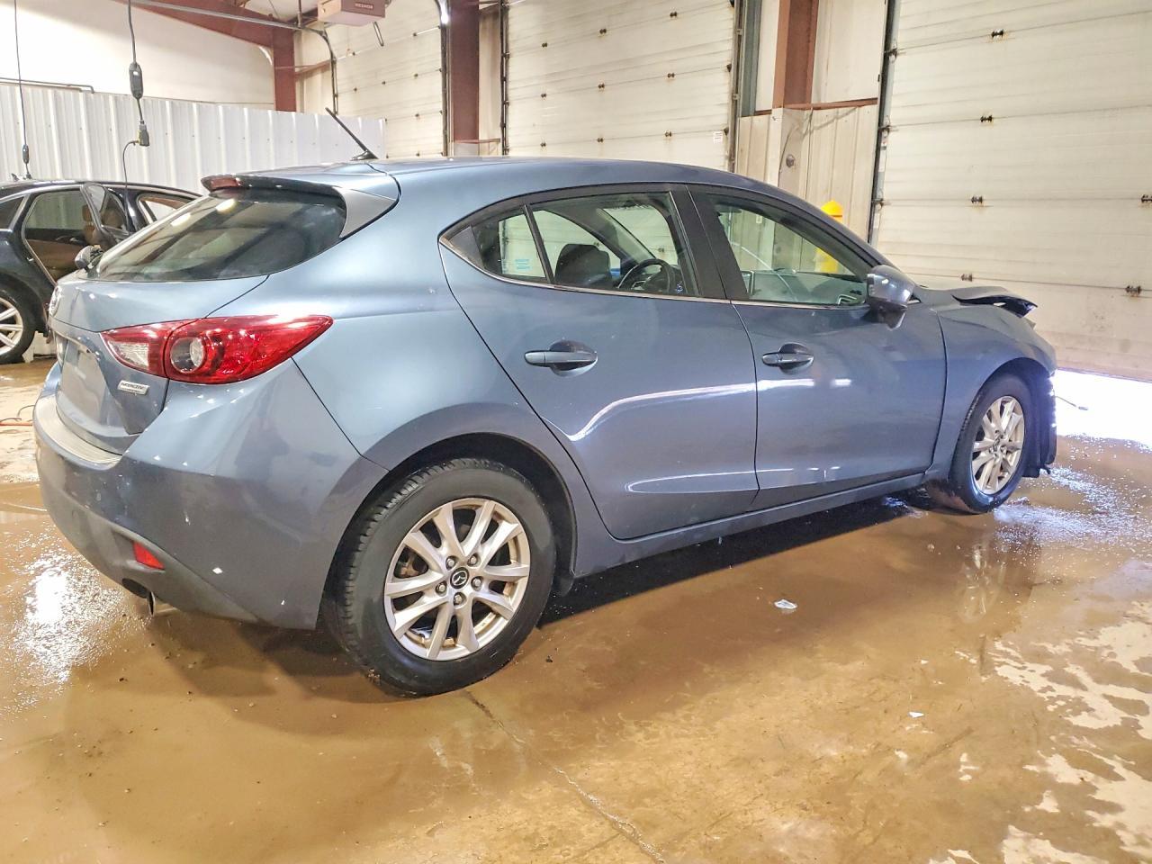 2015 Mazda 3 Touring - Image 3