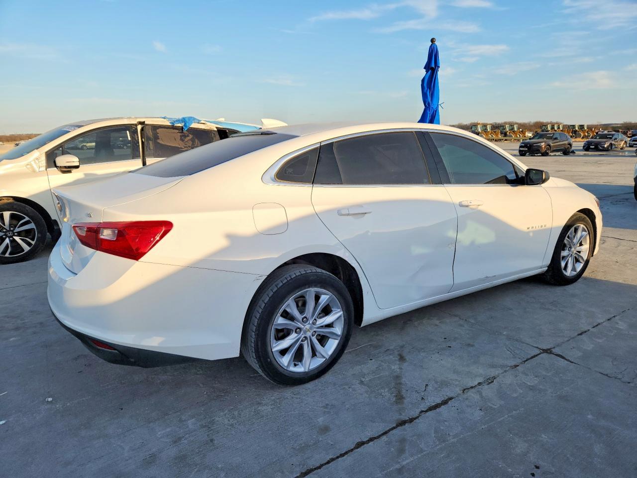 2023 Chevrolet Malibu Lt - Image 3