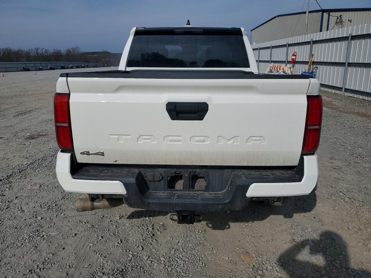 2025 Toyota Tacoma Sr5 - Image 6