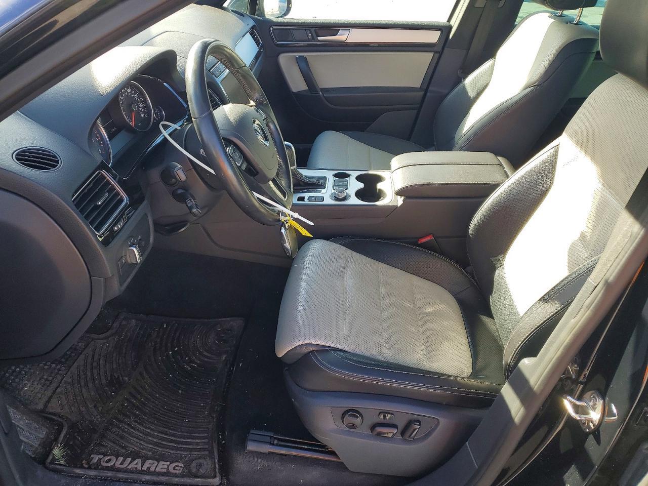2017 Volkswagen Touareg - Фото 7