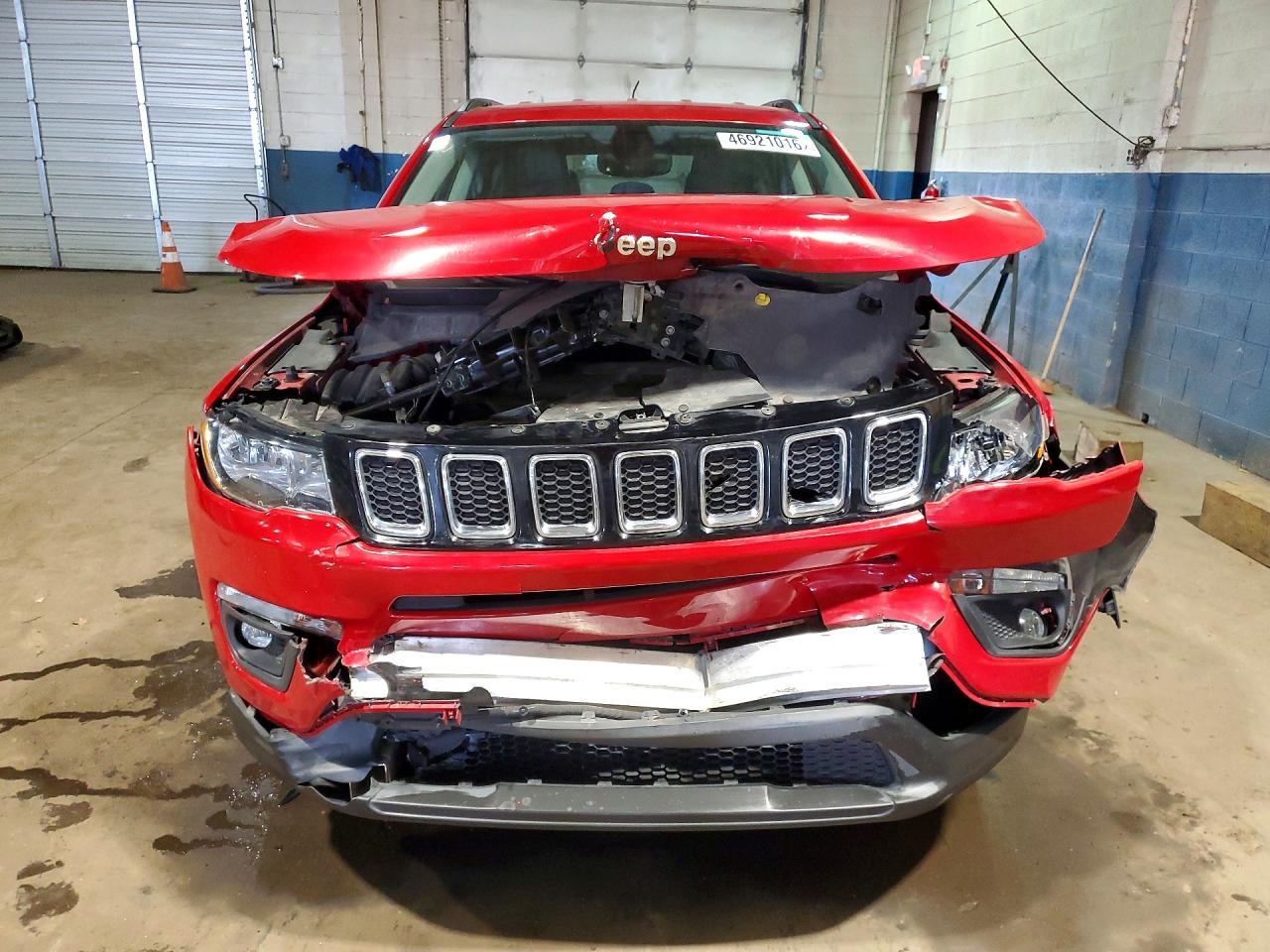 2018 Jeep Compass Latitude - Image 5