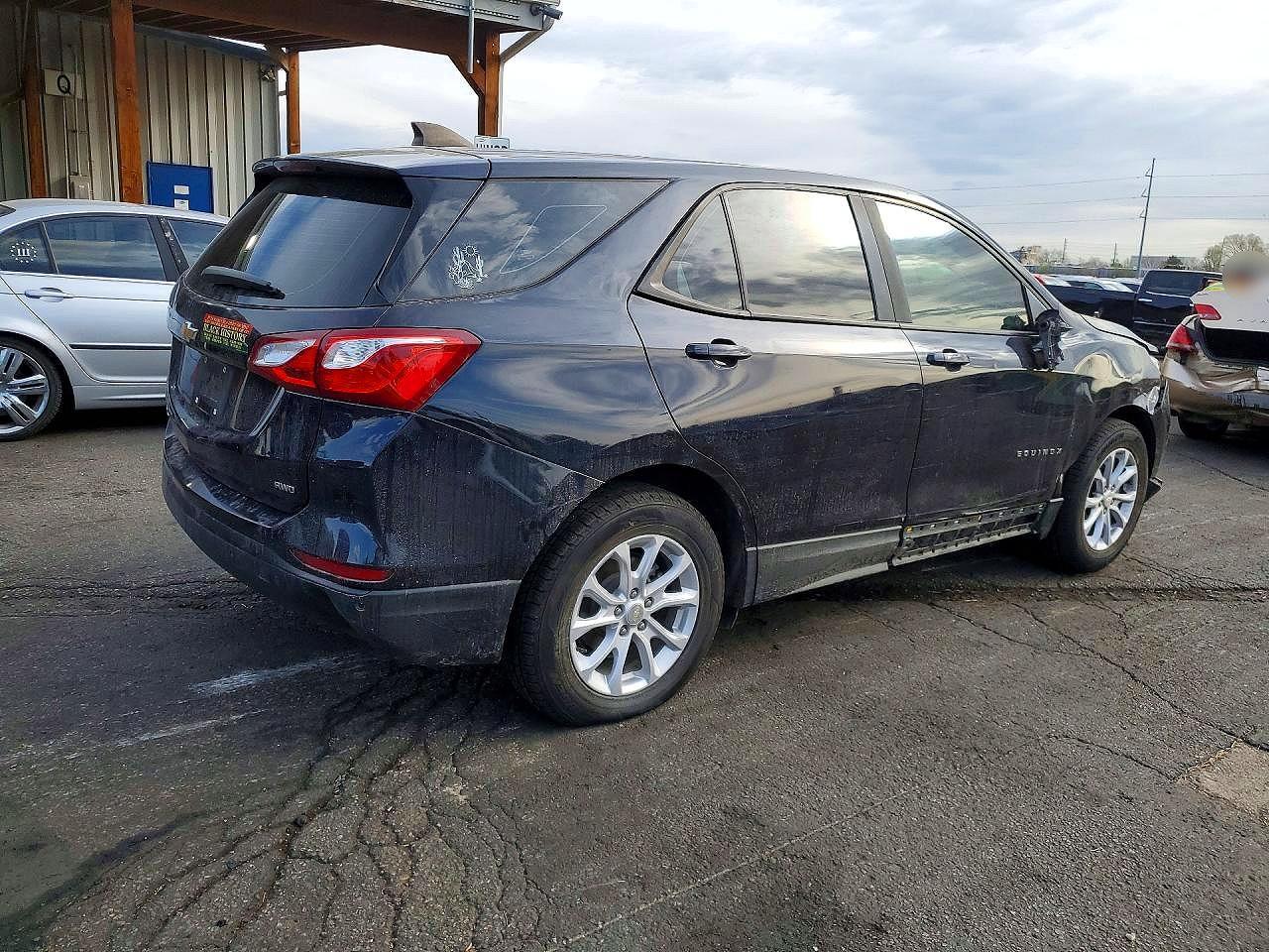 2020 Chevrolet Equinox - Image 3