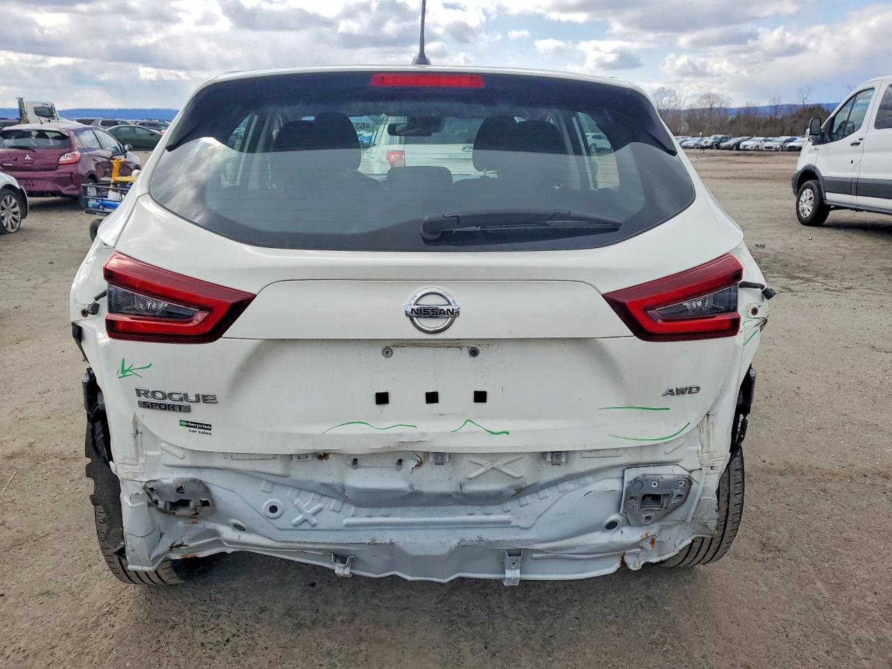 2021 Nissan Rogue Sport S - Image 6