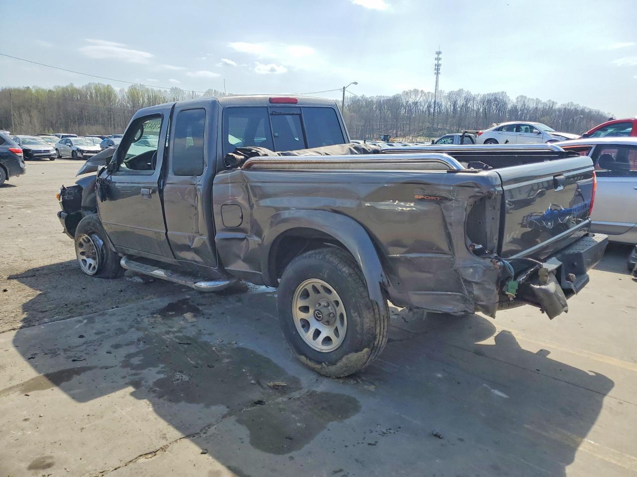 2005 Mazda B3000 Cab Plus - Image 2