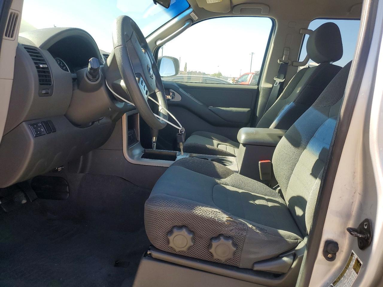 2008 Nissan Pathfinder S - Image 7