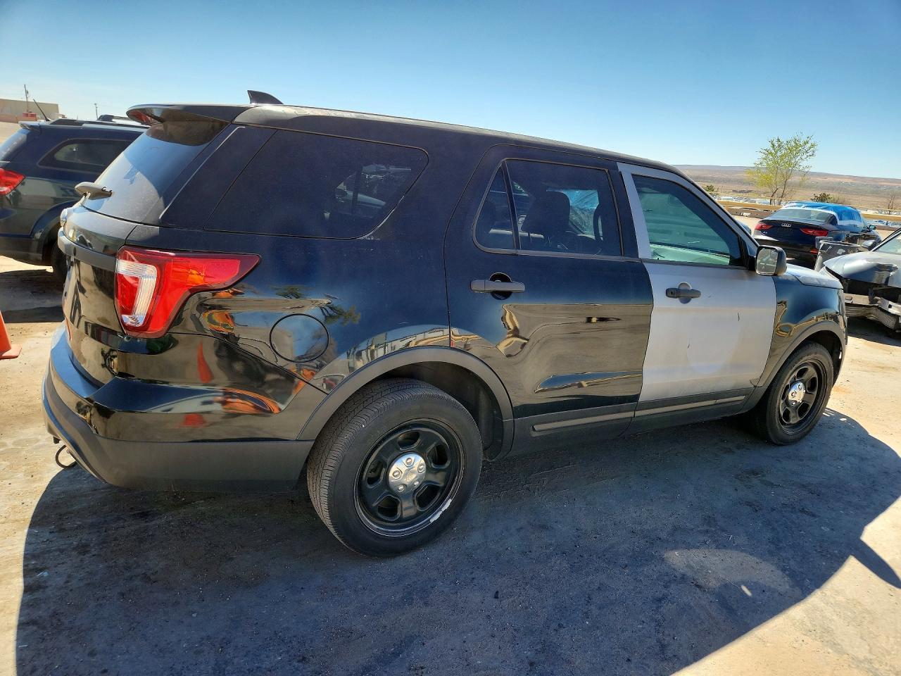 2017 Ford Explorer Police Interceptor - Image 3